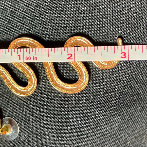 New Aldo Gold Toned Black Onyx Gemstone Eyed Coiled Snake Earrings (0.8oz total) - Picture 5 of 6